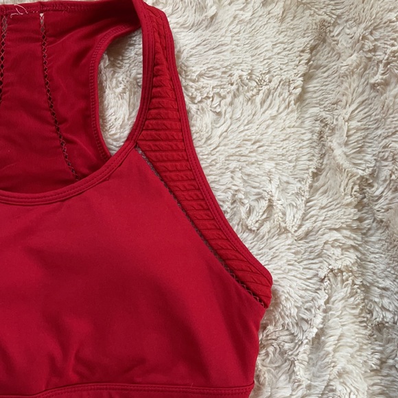 Fabletics Racerback Red Sports Bra - Picture 3 of 4